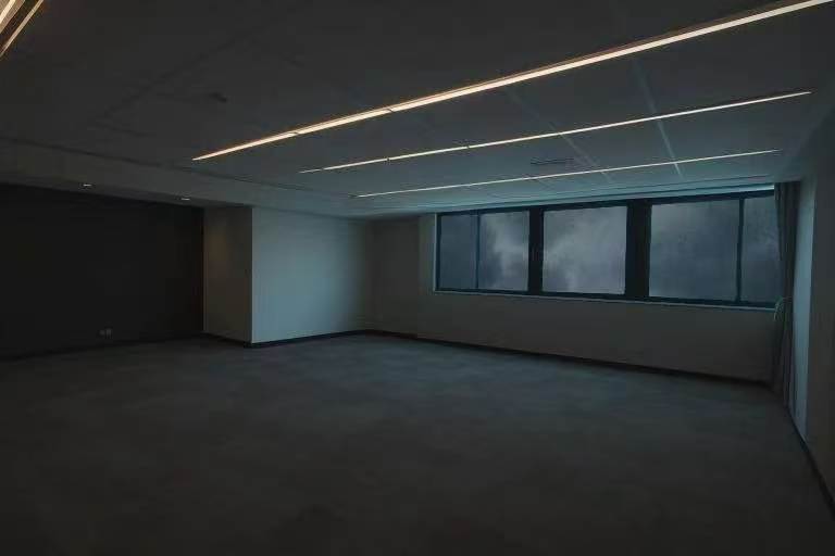 文件:Liminal Office.jpg